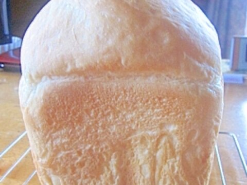 ＨＢでふんわり～塩麹入り食パン